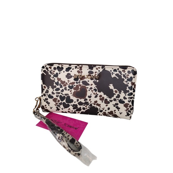 BETSEY JOHNSON Cow Print Wallet Wristlet Coin And 12 Cc Compartment Zip Closure - Picture 1 of 7